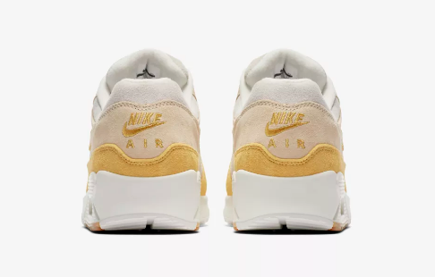 Női teniszcipők Nike Air Max 90/1 W Guava Ice/ Wheat Gold