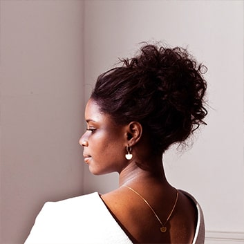 What Jewelry to Wear with your Wedding Dress