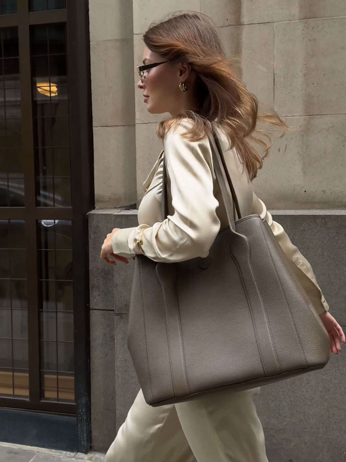 Madame Tote Bag in Leather - Taupe