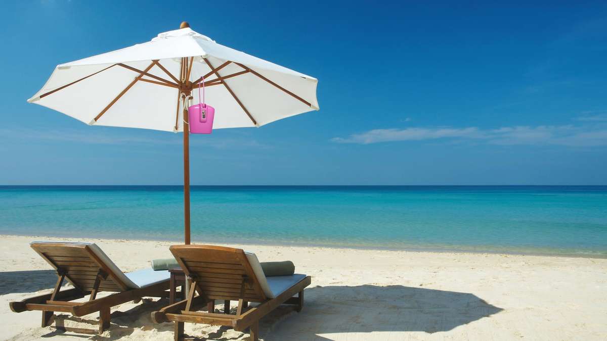 beach safe lounge chair umbrella