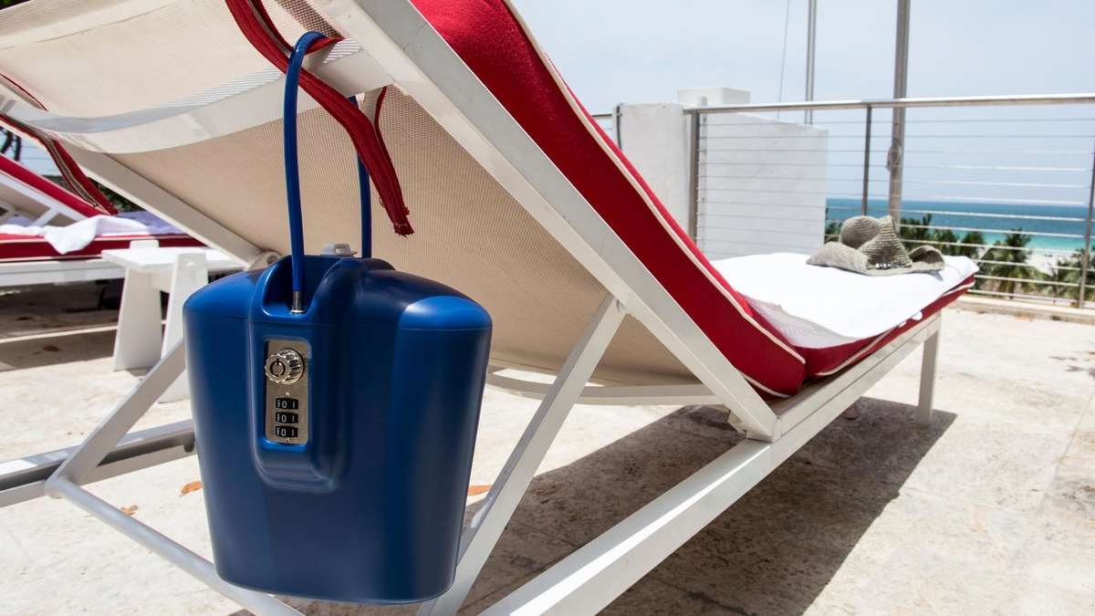 safe box for beaches and pool chairs