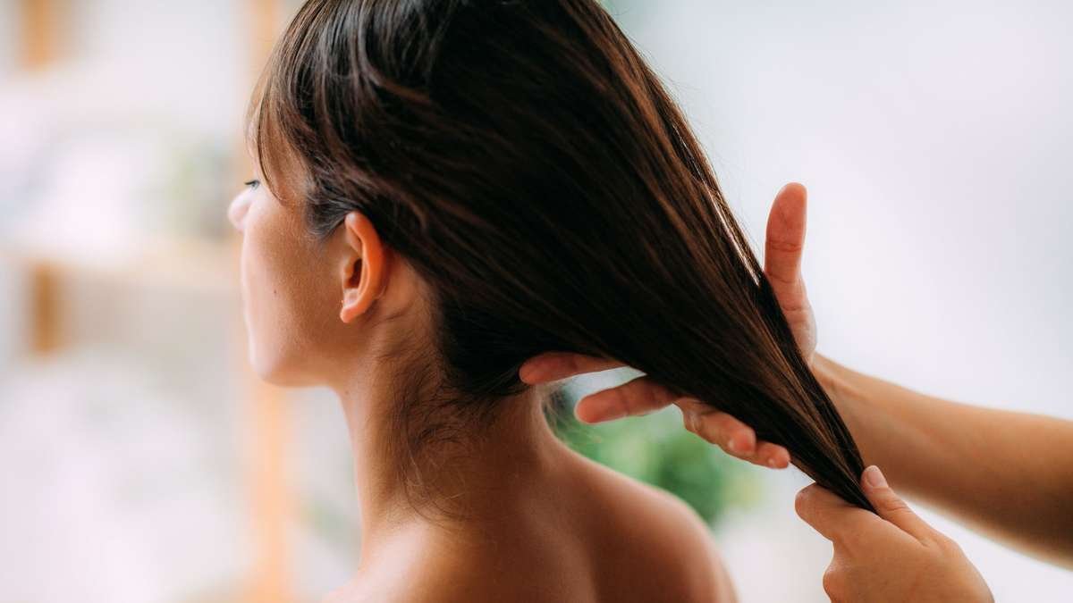 Hair massage with essential oils