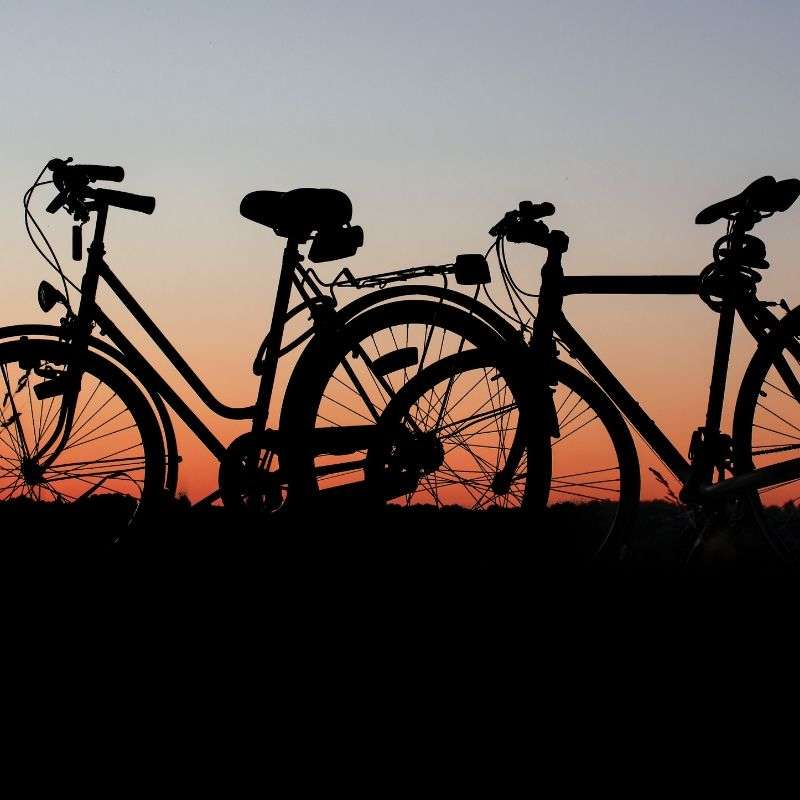 Ein Fahrrad Wetterschutz, also eine Abdeckung zum schtz vor Wetter und Regen hilft auch im Urlaub sehr viel. Ein Fahrrad Wetterschutz, also eine Abdeckung zum schtz vor Wetter und Regen hilft auch im Urlaub sehr viel.