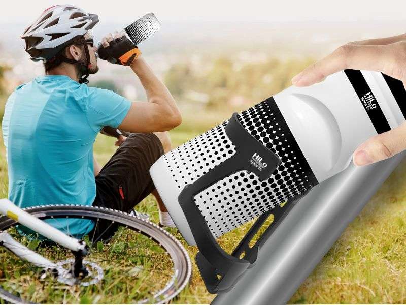 Fahrrad Flaschenhalter zur seitlichen Entnahme.