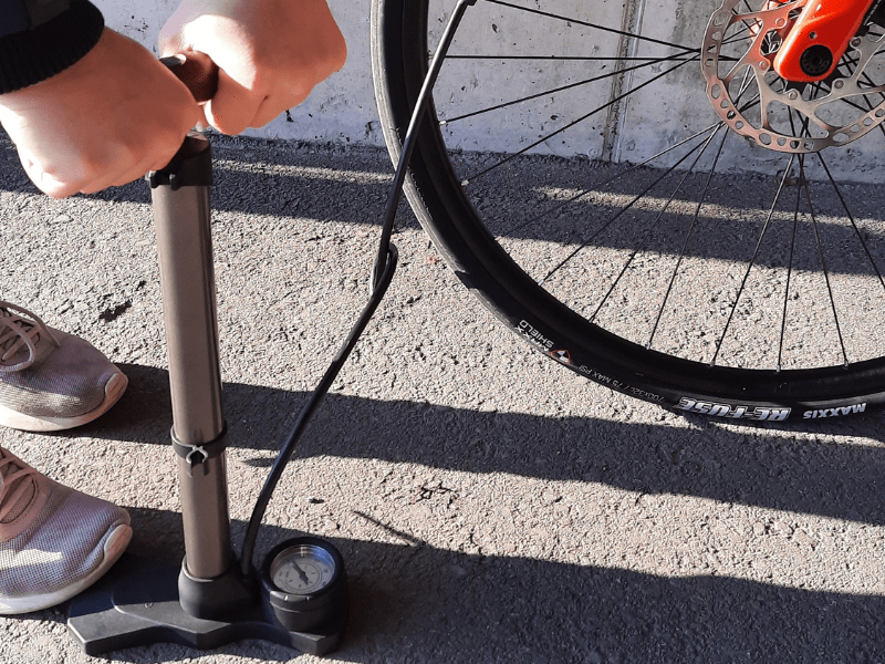 Fahrrad Standpumpe COMPACT hat eine sehr gute Pumpleistung
