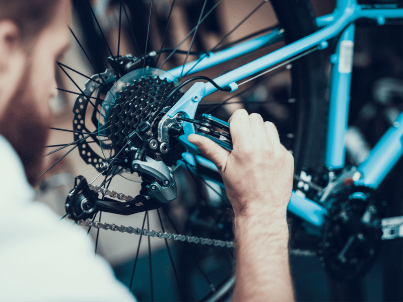 Laufrad beim Fahrradschlauch wechseln ausbauen