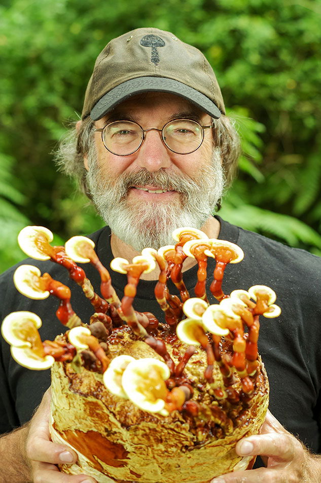 Paul Stamets with Reishi Mushrooms Paul Stamets with Reishi Mushrooms