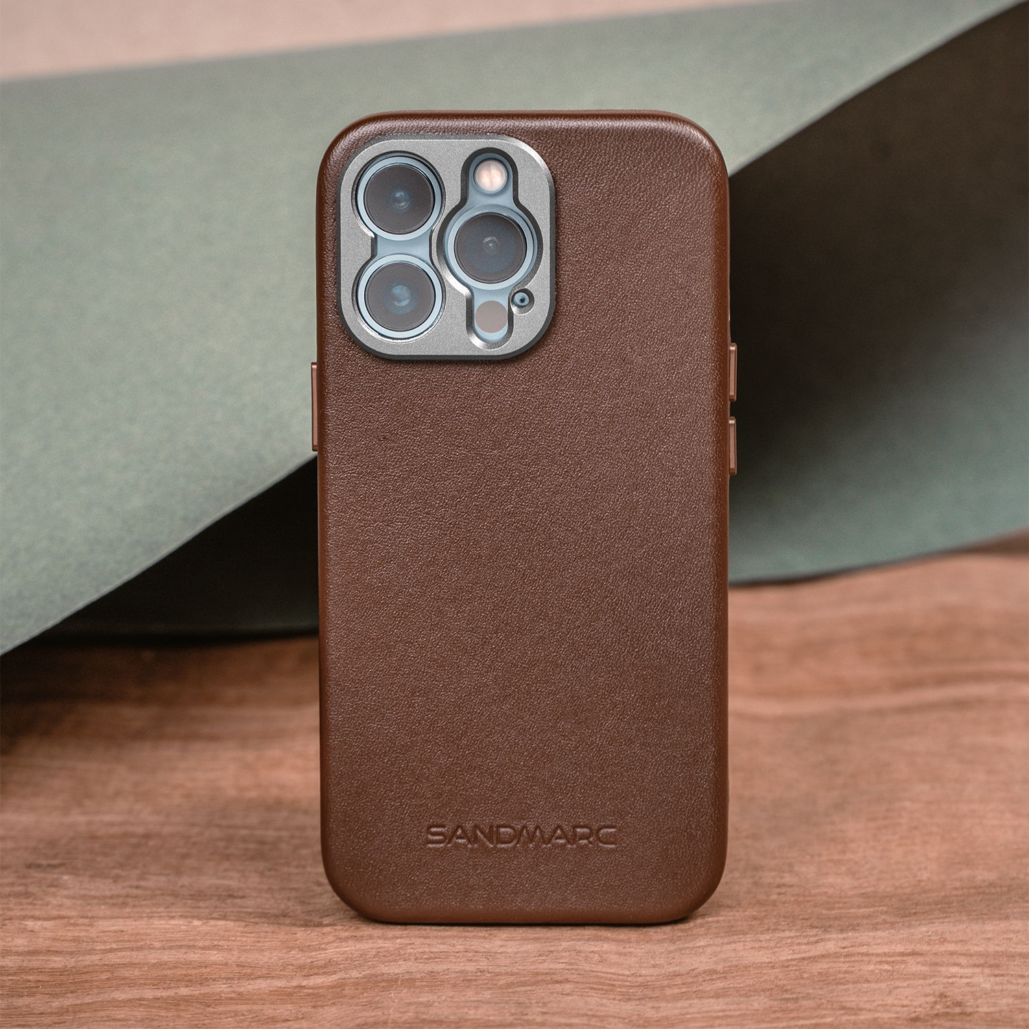 iPhone 13 Pro Max Leather Case  Brown (works with MagSafe) - SANDMARC