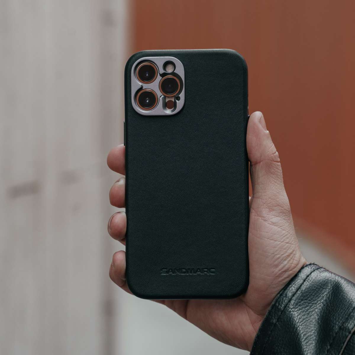 magnet enabled iphone 12 pro case