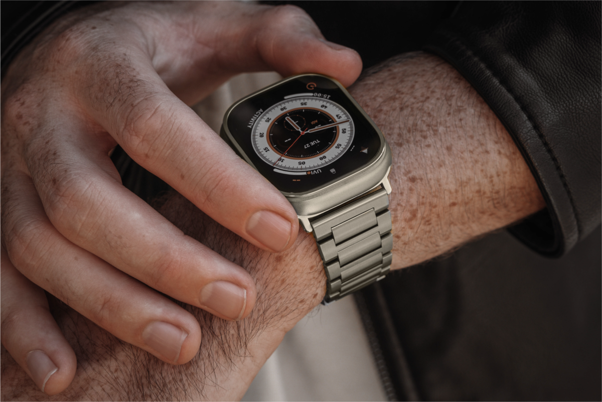 Apple Watch Ultra SANDMARC Titanium Edition