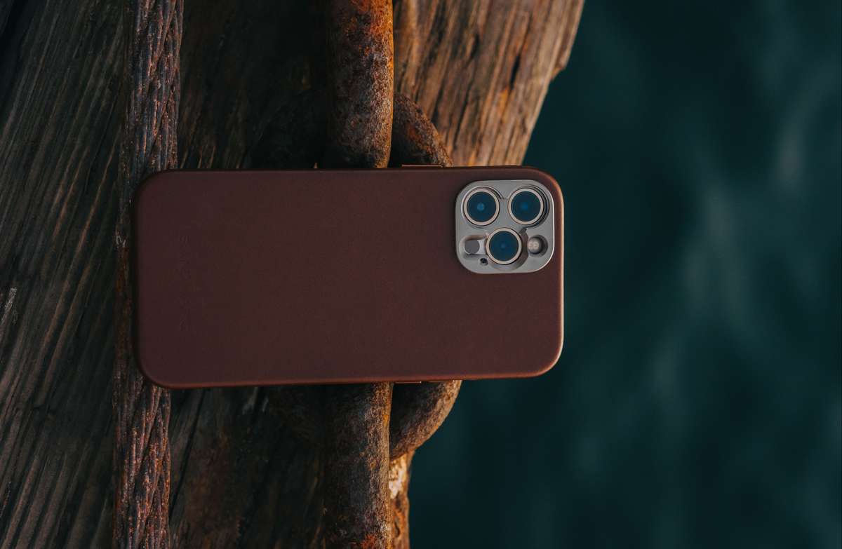 SANDMARC Leather iPhone Cases