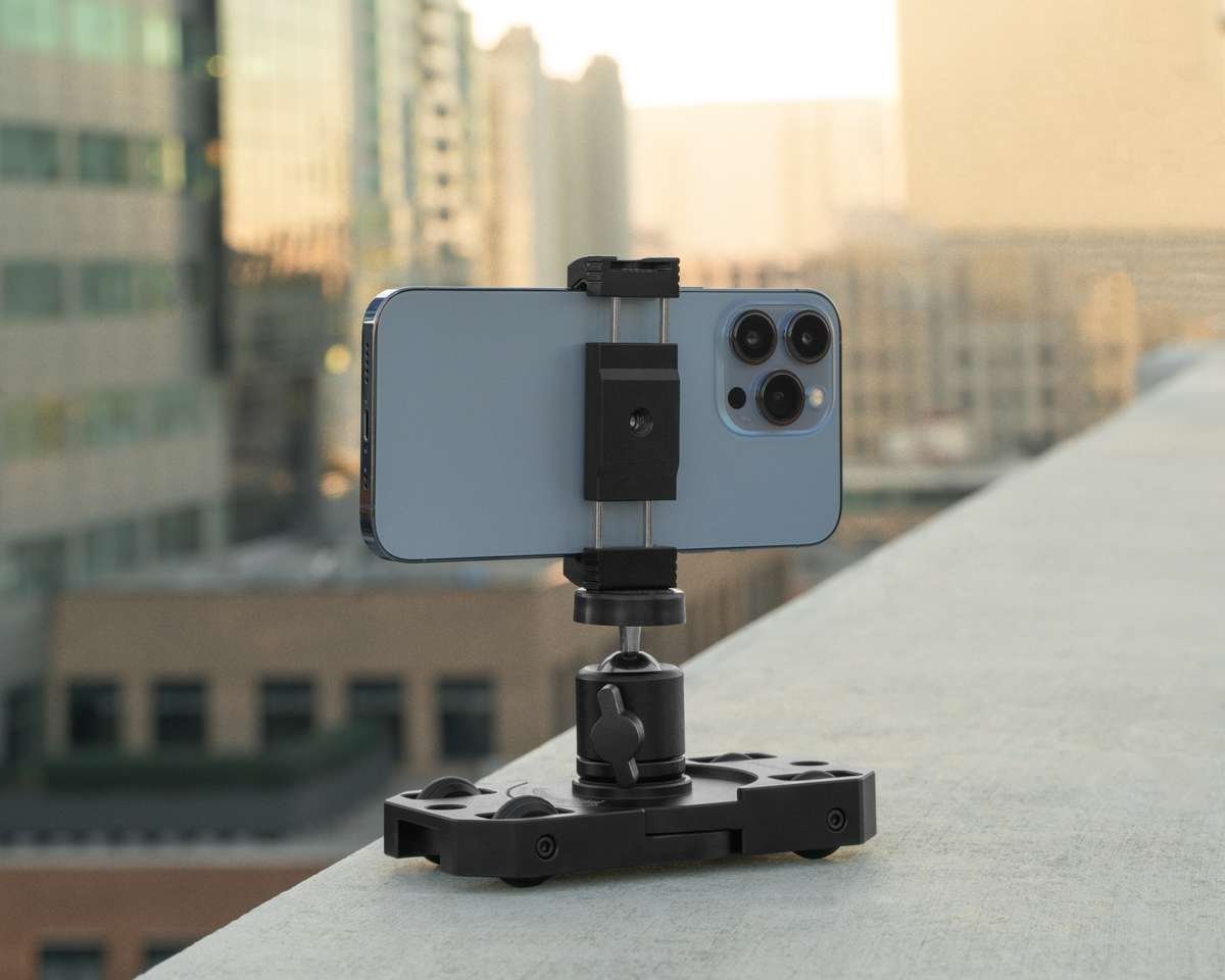 SANDMARC's Motion Dolly for iPhone