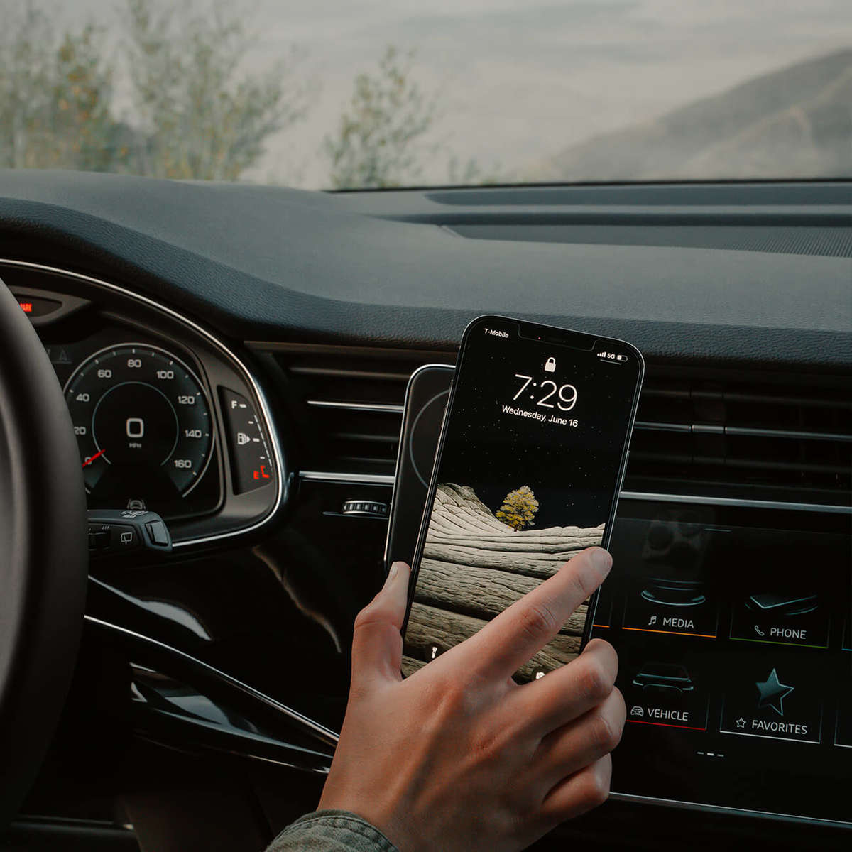 How to Use a MagSafe Car Mount? 3 Easy Steps