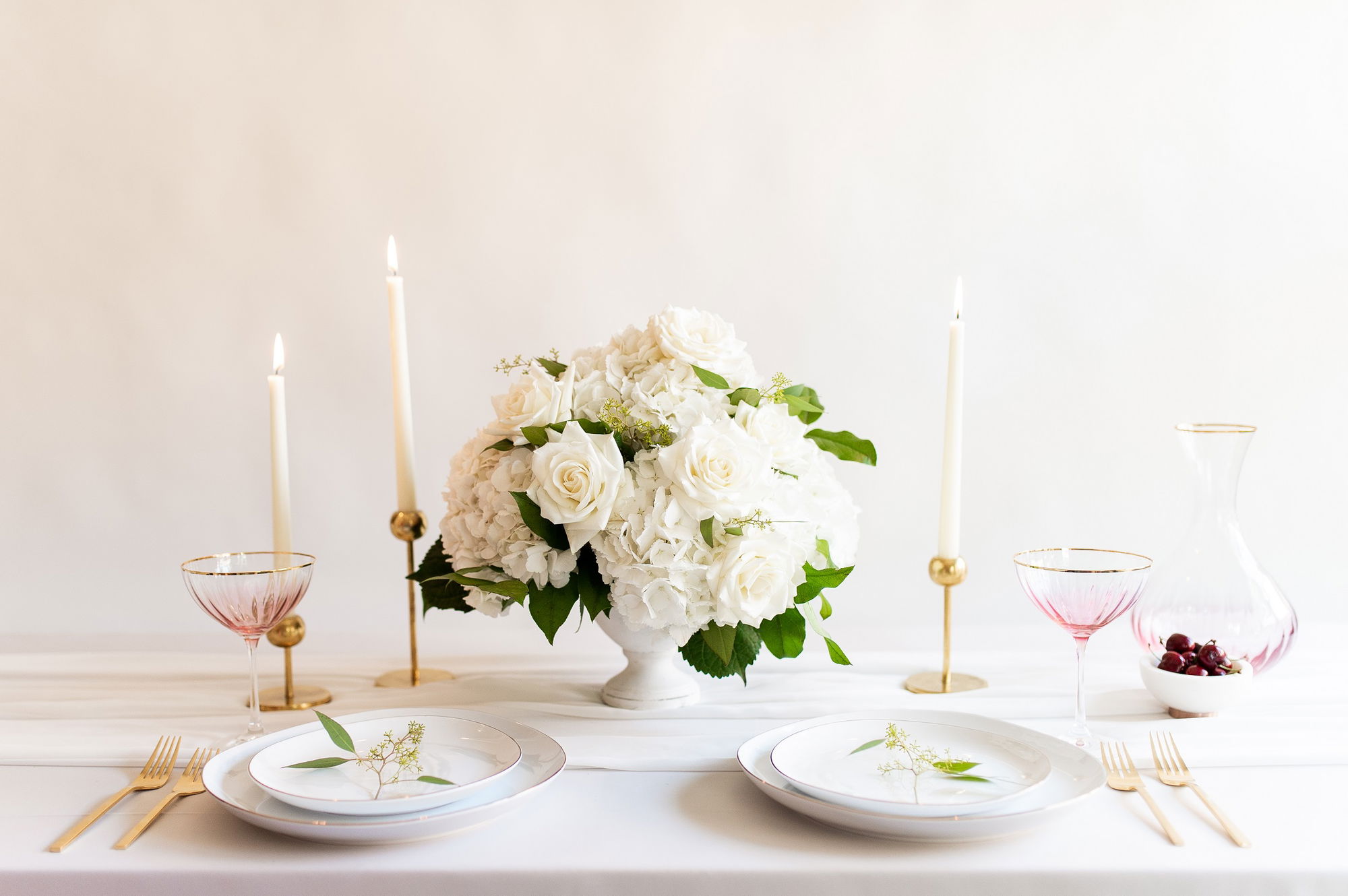 hydrangea centerpiece, Flower Moxie, DIY Wedding Flowers, How to make a centerpiece, hydrangea and rose centerpiece hydrangea centerpiece, Flower Moxie, DIY Wedding Flowers, How to make a centerpiece, hydrangea and rose centerpiece