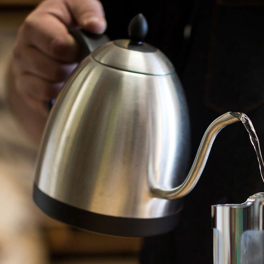 Kettle pouring water