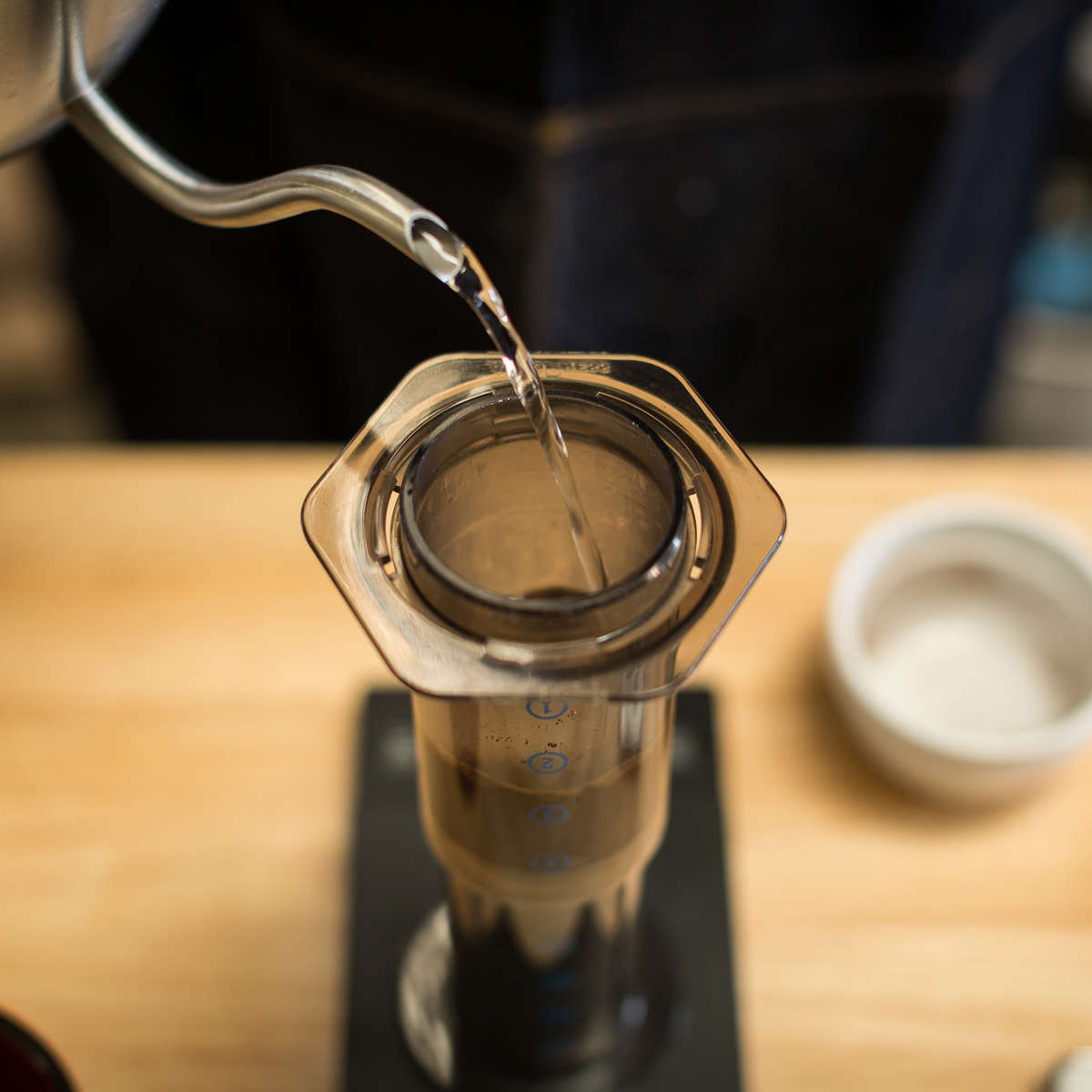 Filling Aeropress with water