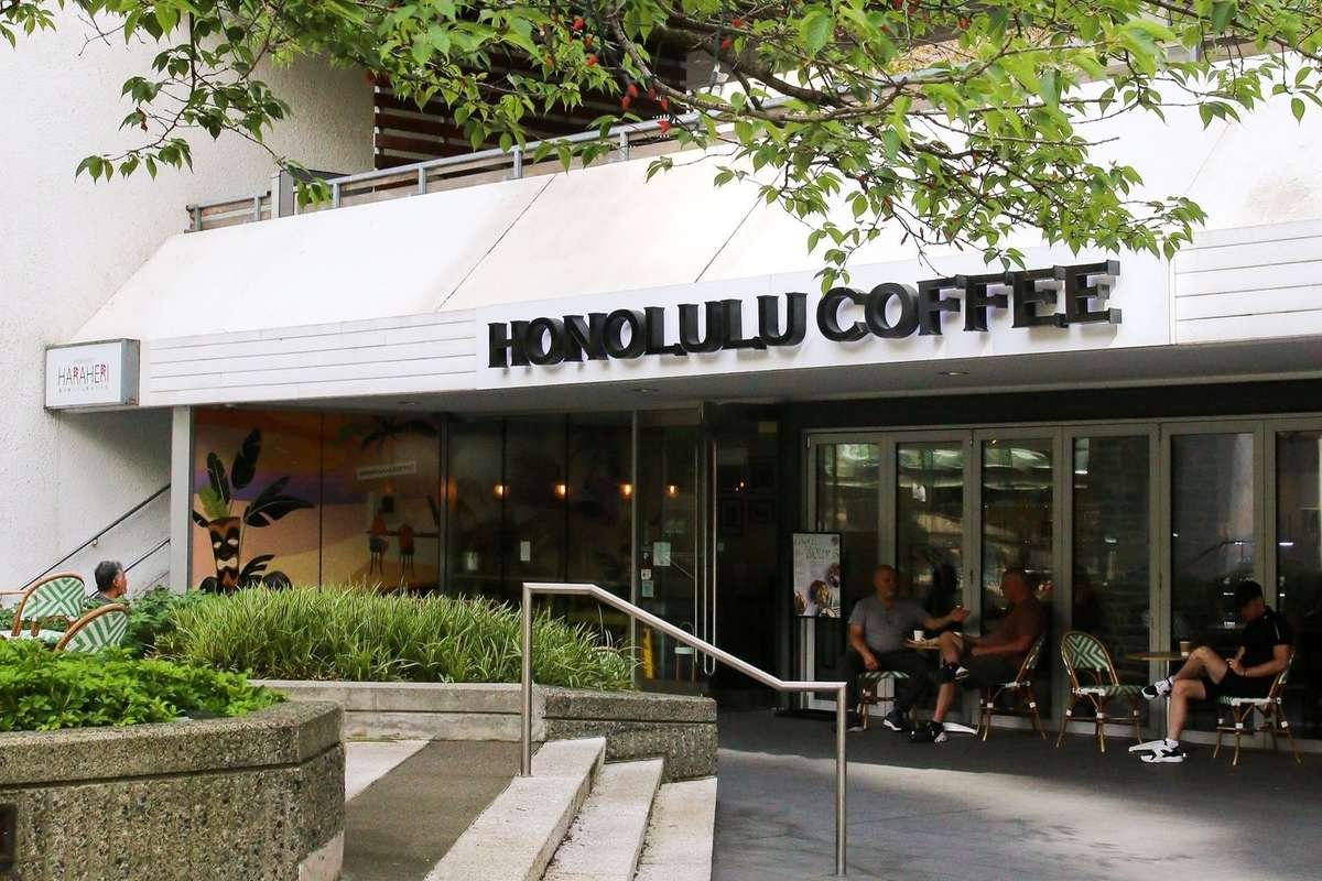 Honolulu Coffee exterior in Downtown Vancouver