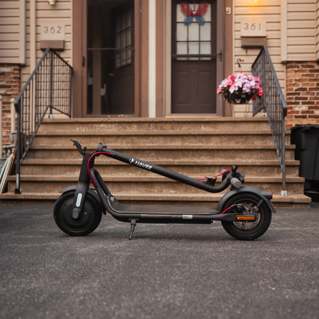 NAVEE V40 Scooter folded down