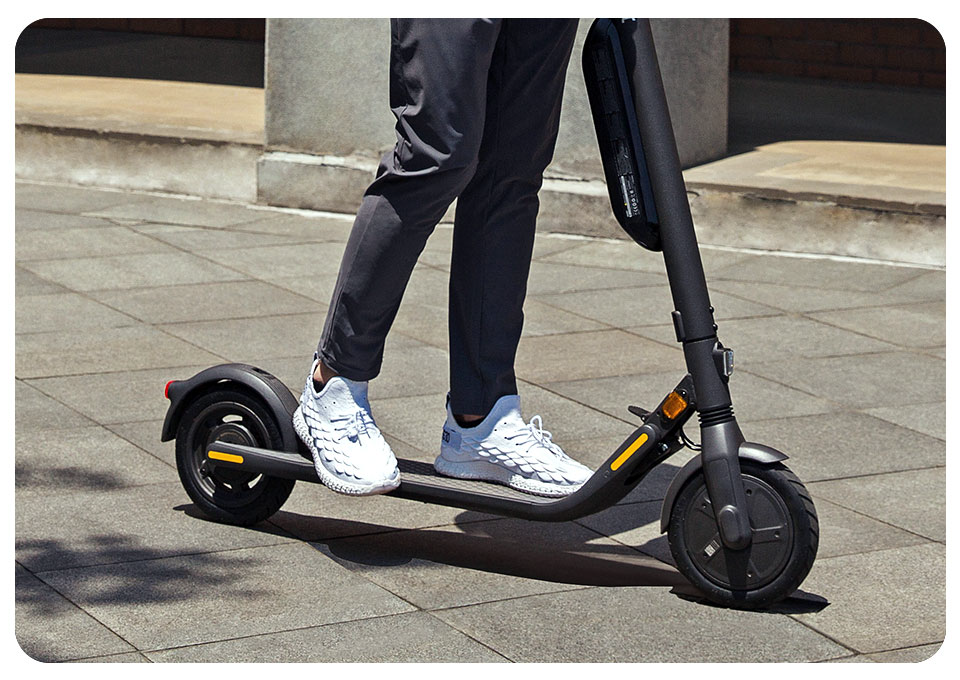 Ninebot KickScooter Aerospace-Grade Aluminum Alloy Material