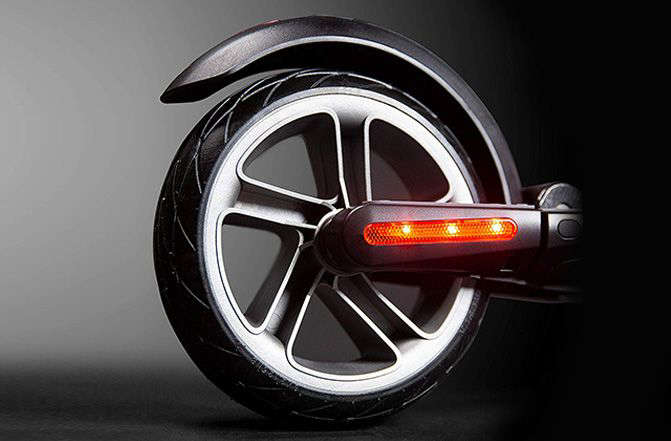 Segway ninebot ES2 electric scooter rear tire wheel solid tires brake lights