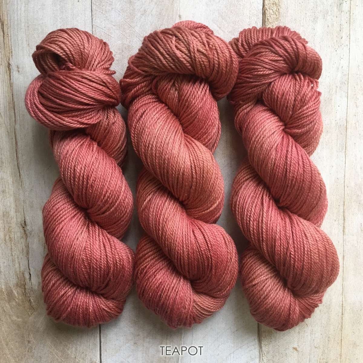 Hand-dyed yarn Louise Robert Teapot