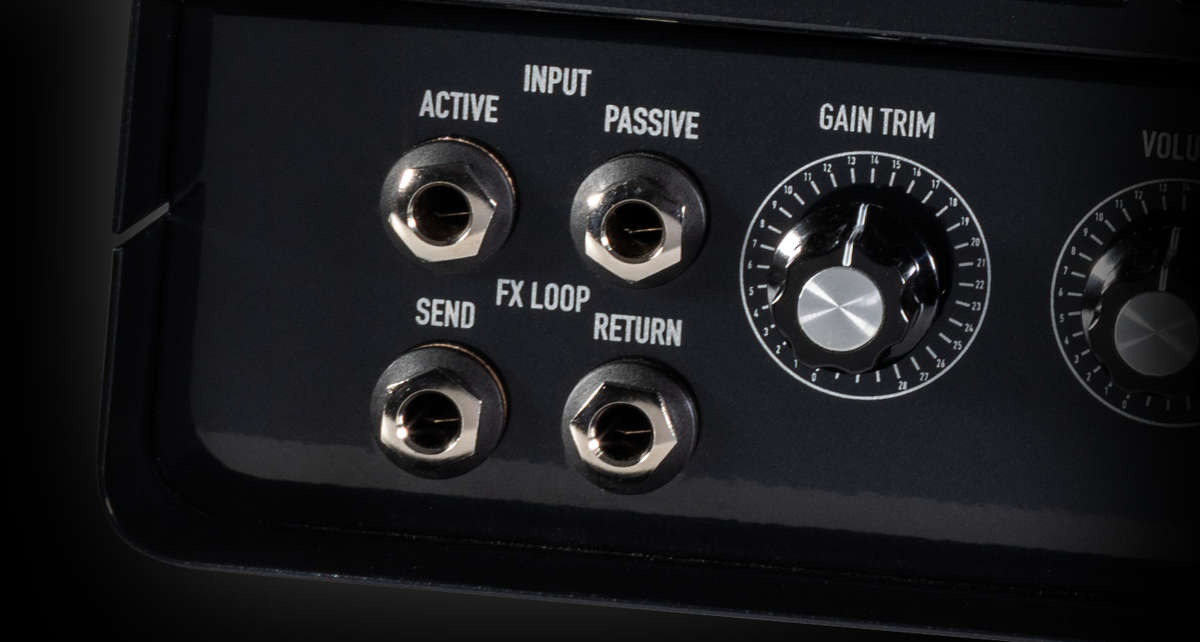 LB 30 2.N Inputs (active, passive, fx loops) and gain trim knob