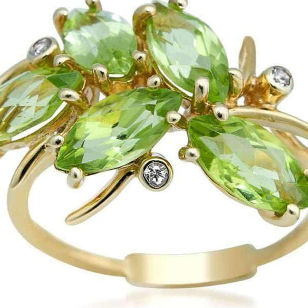 August birthstone - peridot ring