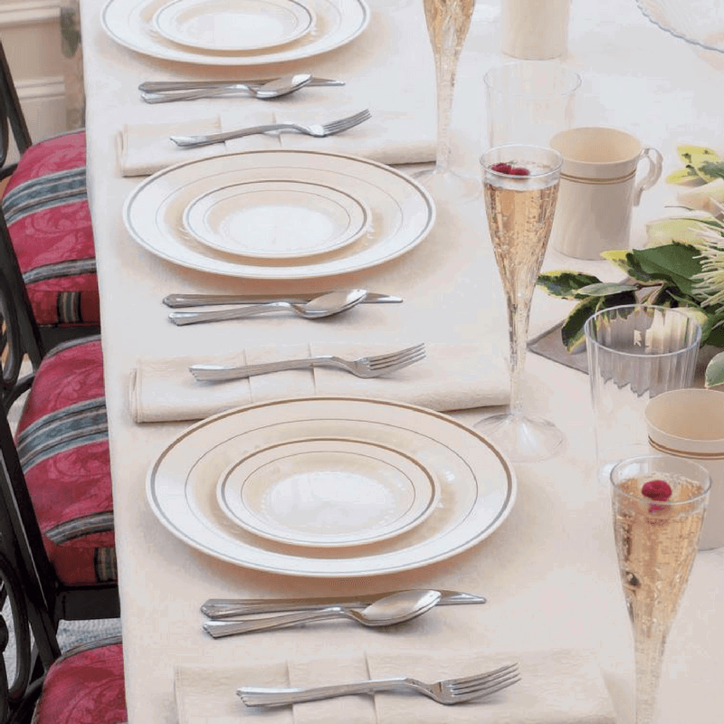 plastic dinnerware for weddings