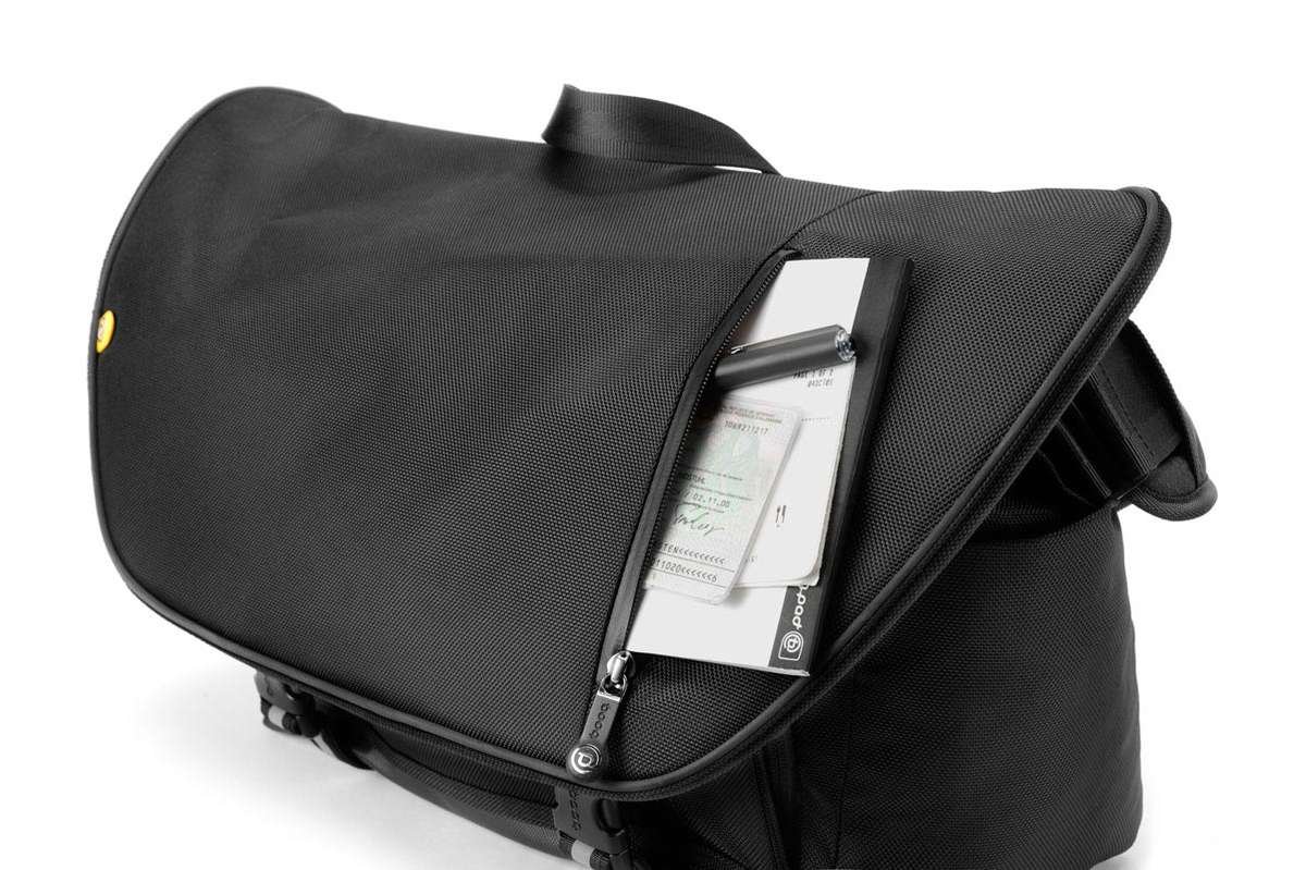 Boa nerve  Modern Laptop Messenger Bag for 15 Mac/PC - booqbags