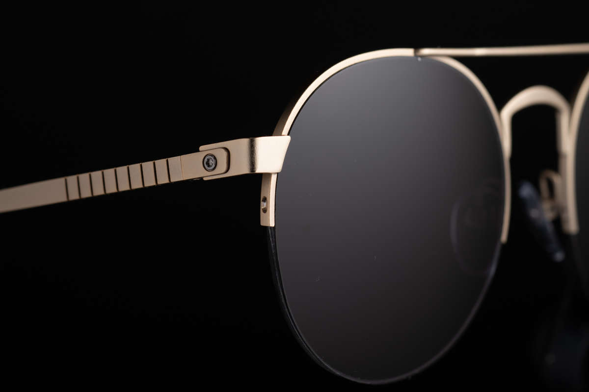 UV400 polarized lenses guarantee protection from the sun. UV400 polarized lenses guarantee protection from the sun.