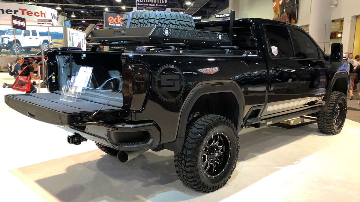 Luxe, Luxe LightWrap, LightWrap, SEMA, SEMA Show, SEMA Show 2019, car tint, auto tint, taillight tint, tail light tint, headlight tint, head light tint, John Schurman, Luxe Auto Concepts, Voxel, Dodge, MOPAR, Vinyl Vixen, Justin Pate, Wrap Institute, Houdini Wraps, Metro Restyling, Fellers, Las Vegas, Car Show, Gloss-It, Glossit, Charger, Dodge Charger, Hellcat, Carbon Fiber, Wrap Glove, Wrapper Mapper, Car Wrap, Vinyl Wrap, Wrap, Wrap Artist, Wrapping