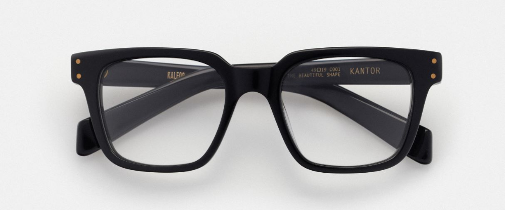 szögletes formájú, fekete vastag Kaleos szemüvegkeret