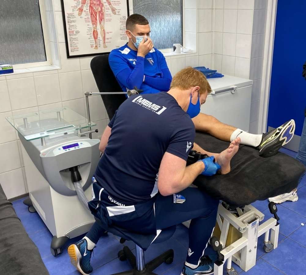 Cryo6 being used at Gillingham F.C.